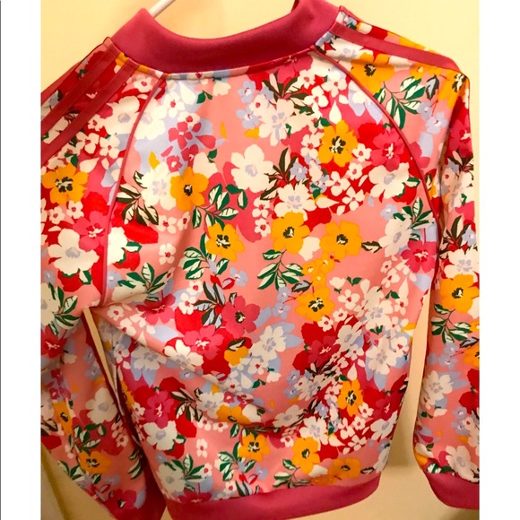 Adidas Big Kids Size Medium - Picture 2 of 4